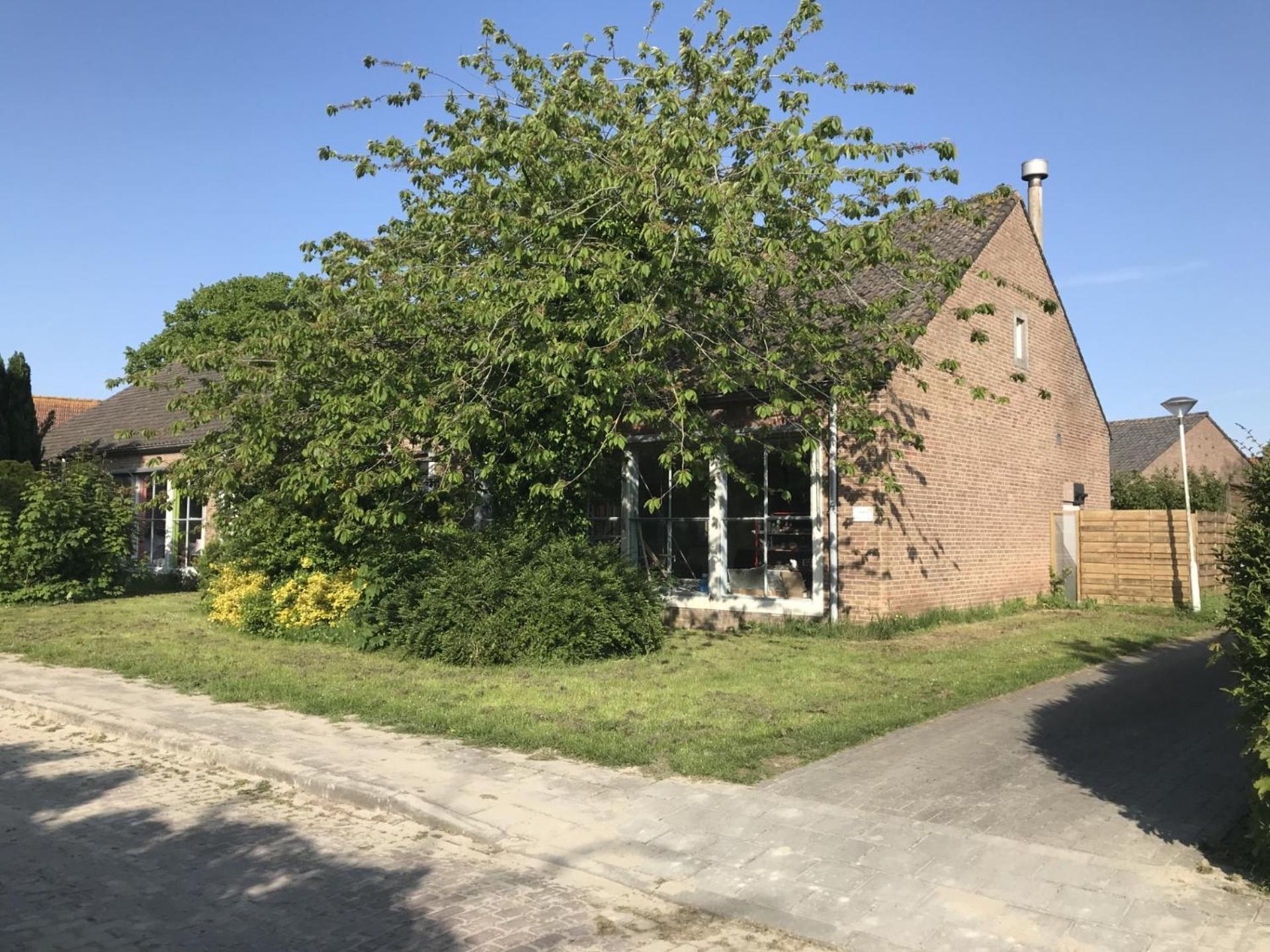 T Schooltje Hotel Schoondijke Exterior foto